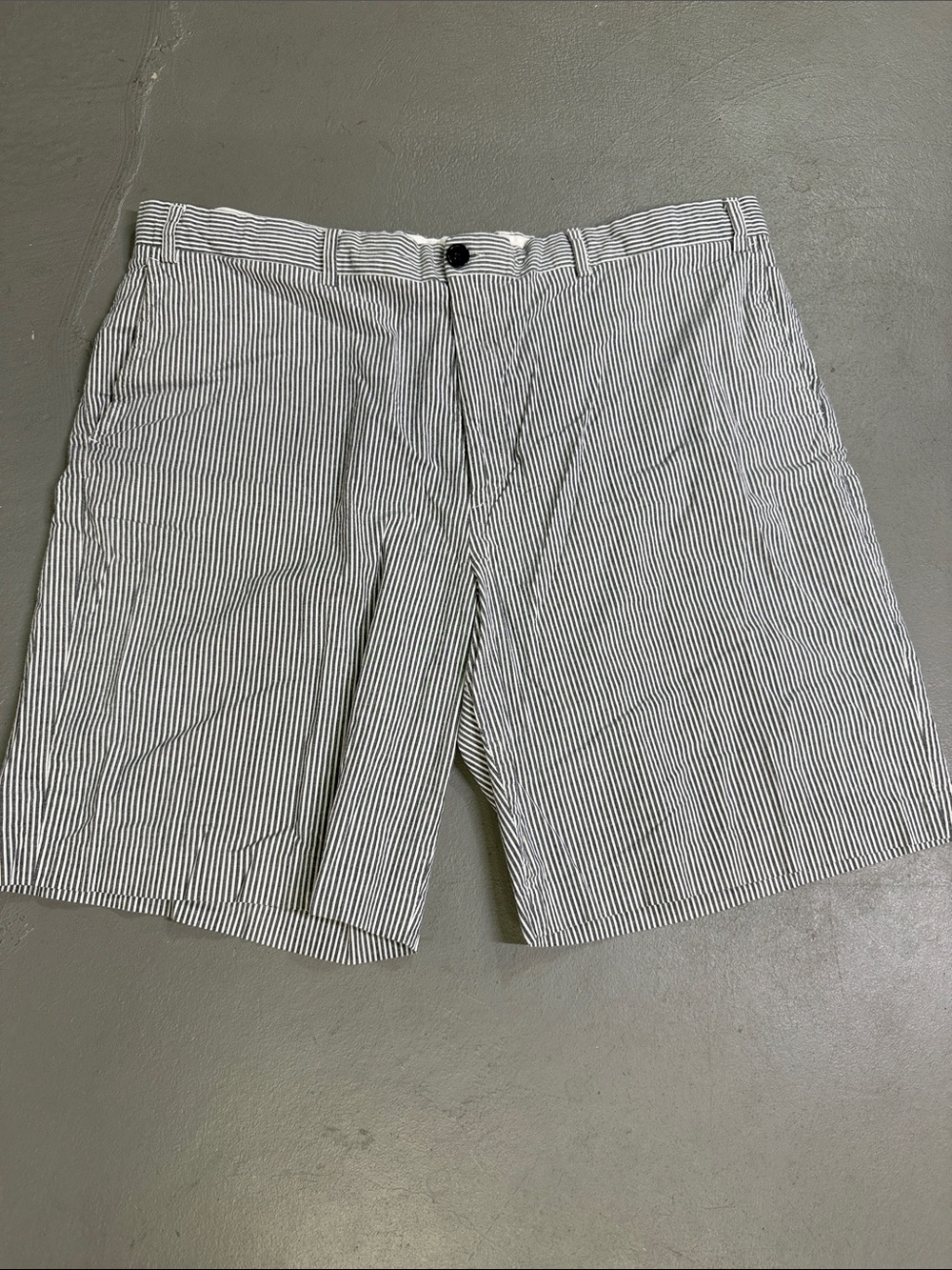 Men's Striped Seersucker Shorts - White/Black